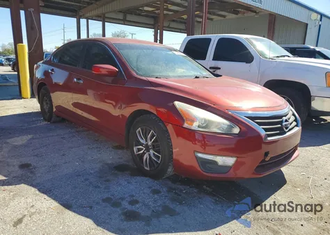 2015 Nissan Altima 2.5 z USA, uszkodzony, nr VIN 1N4AL3AP7FN303643